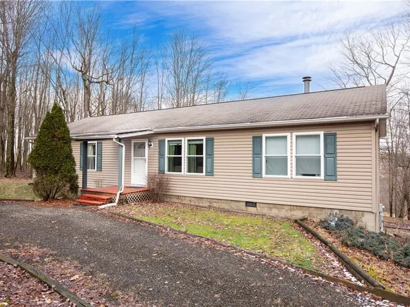 105 Rustic Woods Rd, Parker, PA 16049