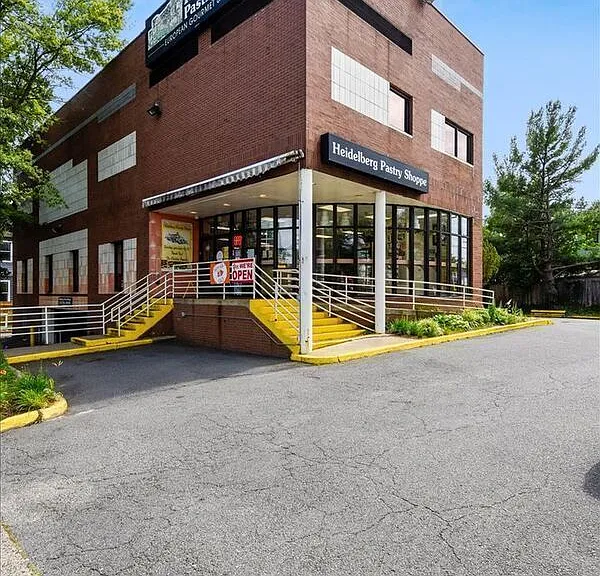 851 N Glebe Rd #821 — Photo 41