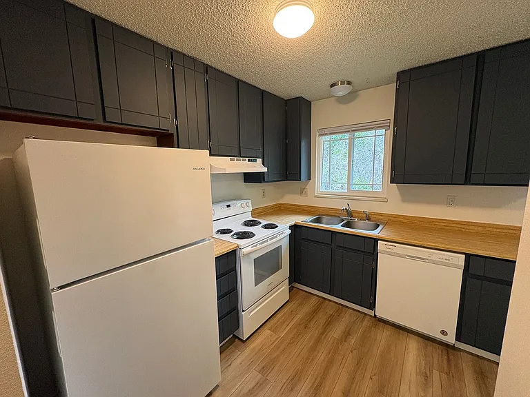 630 46th Avenue Ct — Photo 17