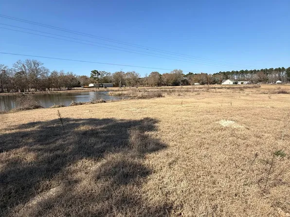 215 County Road 734, Buna, TX 77612