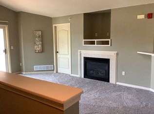 9301 S Cobblestone Way UNIT H, Franklin, WI 53132