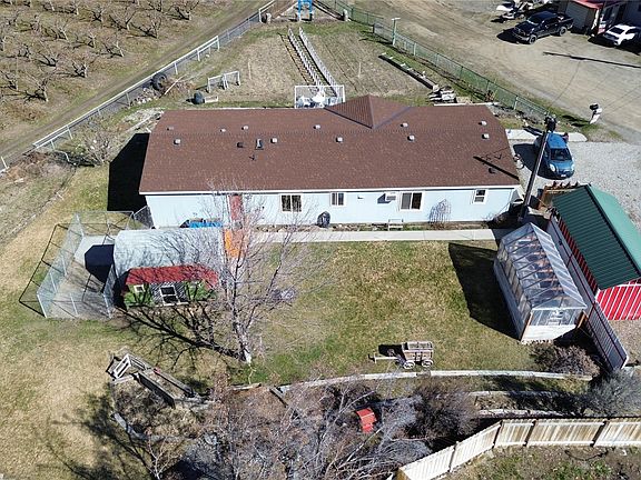 5th image of 2224 Summit Drive