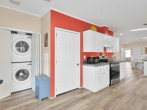 4th image of 807 Beech Court