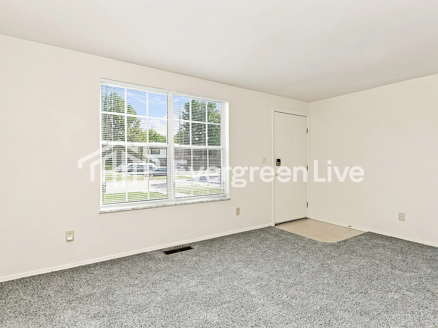 2 bed, 1.5 bath, 1094 sqft, $895 — Photo 3