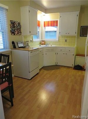 5th image of 30031 Hathaway St