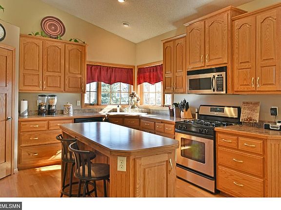 4th image of 11462 Kenyon Ct NE