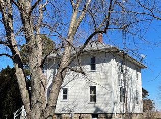 1465 Townline Rd, Steward, IL 60553