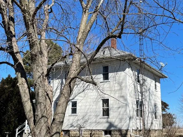 1465 Townline Rd, Steward, IL 60553