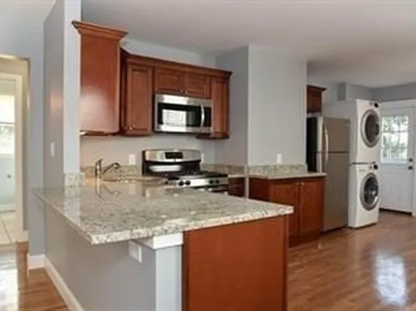 29-29A W Wyoming Ave #2, Melrose, MA 02176