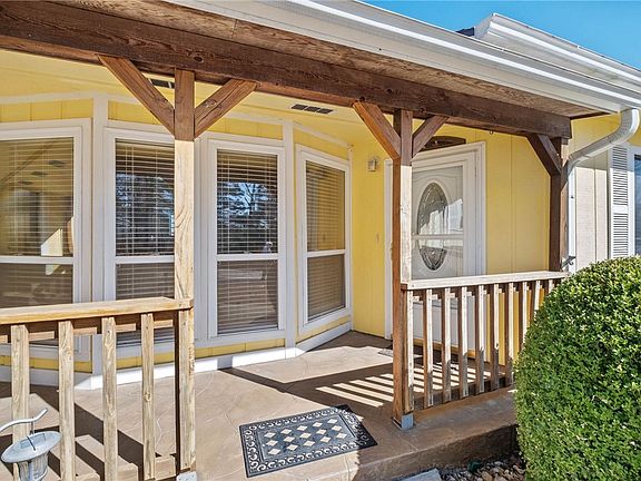 5th image of 18960 Coppermine Rd