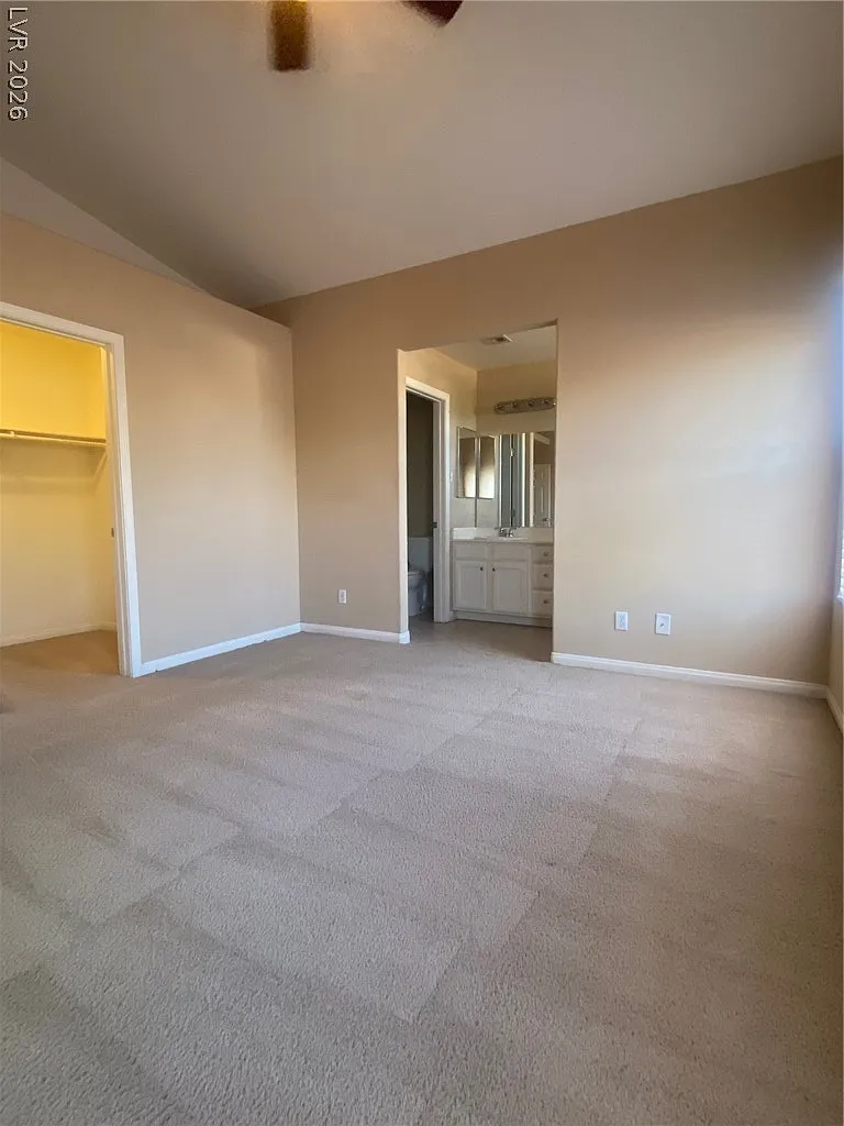 3 bed, 2.0 bath, 1597 sqft, $2,000 — Photo 2