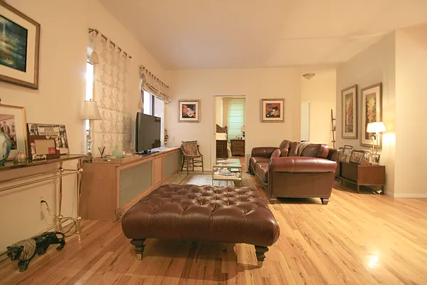 Rented by Bird & Swing LLC | media 15