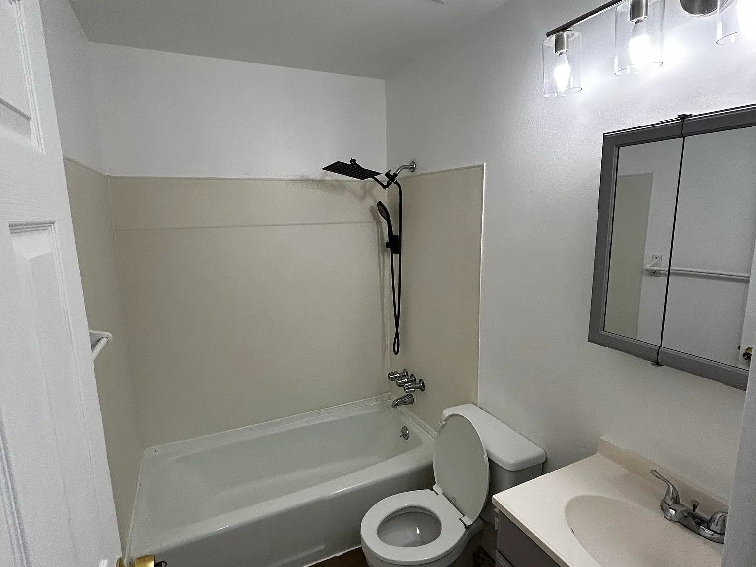 1206 Harris AVe — Photo 3