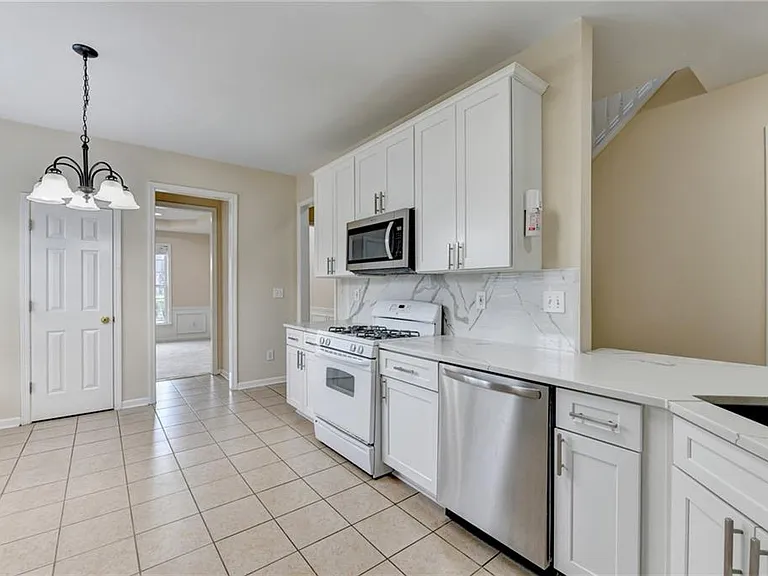 5073 Aurelia Trl — Photo 21
