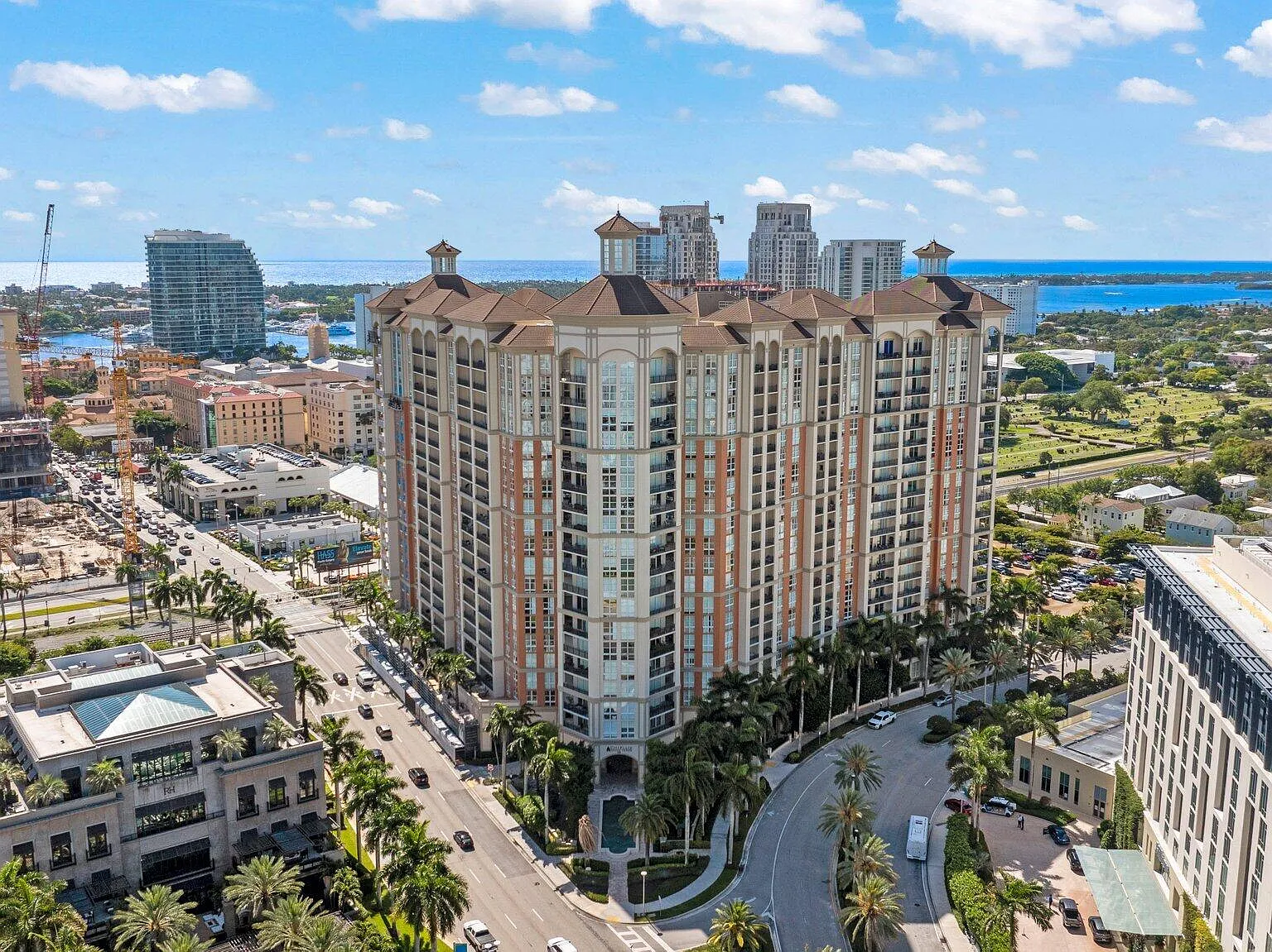 2 bed, 2.0 bath, 1136 sqft, $7,000 — Photo 4