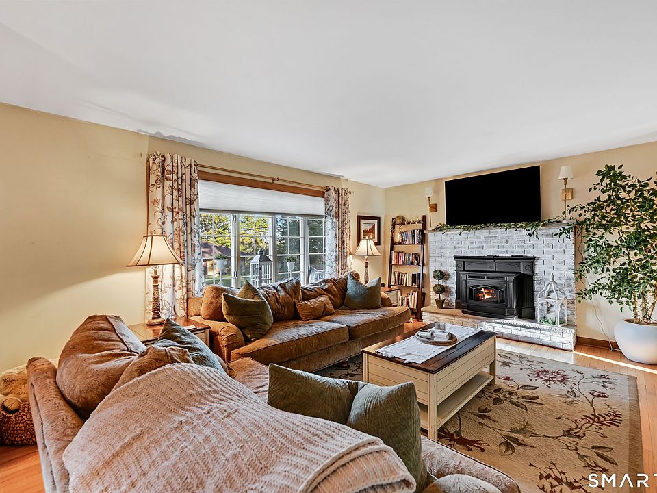 1st image of 124 Beverly Road
