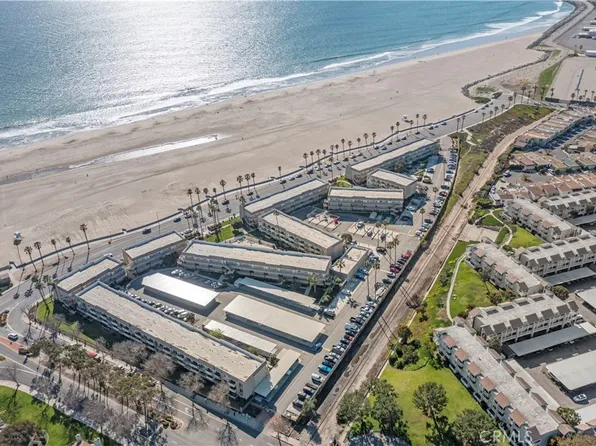 381 E Surfside Dr, Port Hueneme, CA 93041