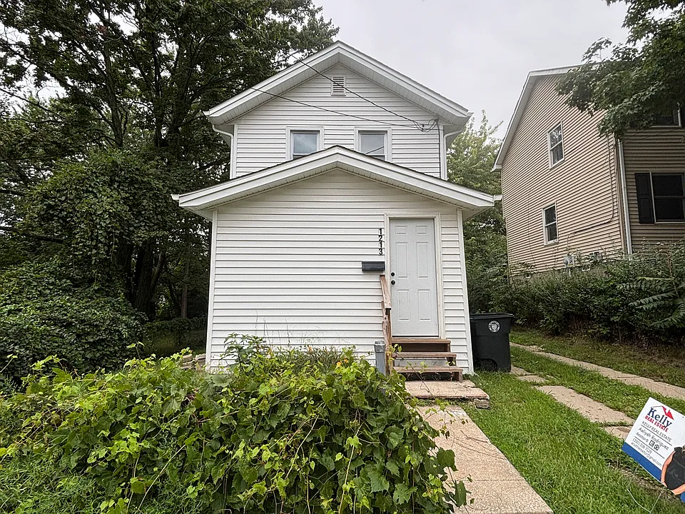 1213 Smithfarm Ave