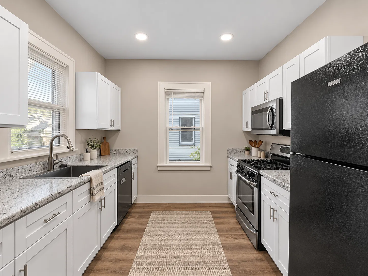 1510 Lincoln Ave — Photo 1