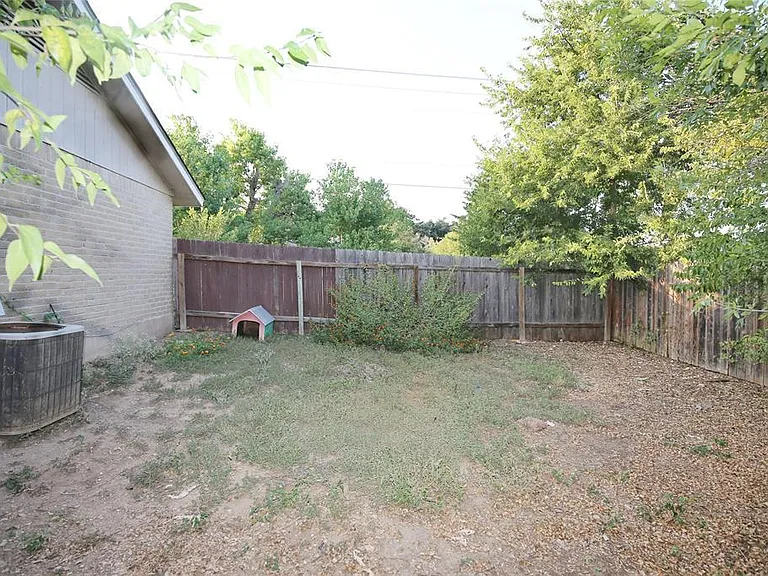 204 Deerfield Park Dr — Photo 17