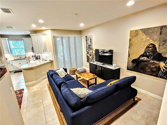 4th image of 1010 Vineyard Ln