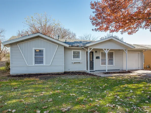 112 NE Murphy Rd, Burleson, TX 76028