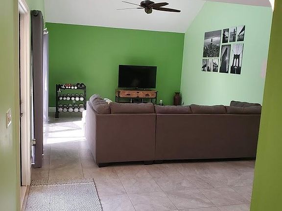 3rd image of 1100 SE Mitchell Ave APT 201