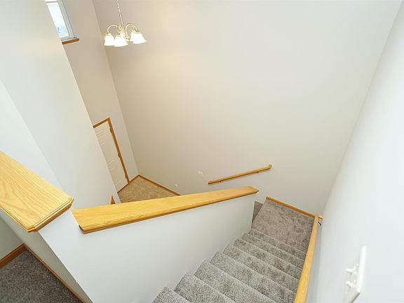 2nd image of 6015 Glenbrook Ln