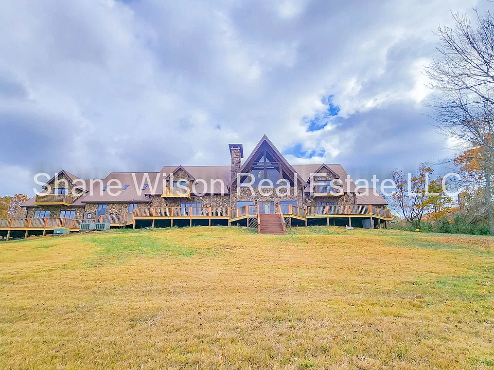 218 Sugar Hollow Rd