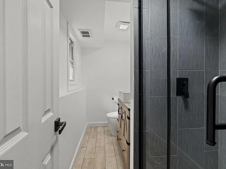 901 Russo Dr — Photo 30