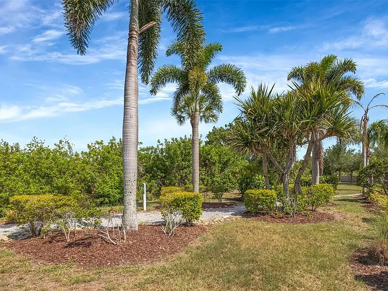 6127 Bayside Key Dr — Photo 49