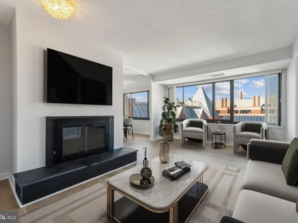 1077 30th St NW #705, Washington, DC 20007