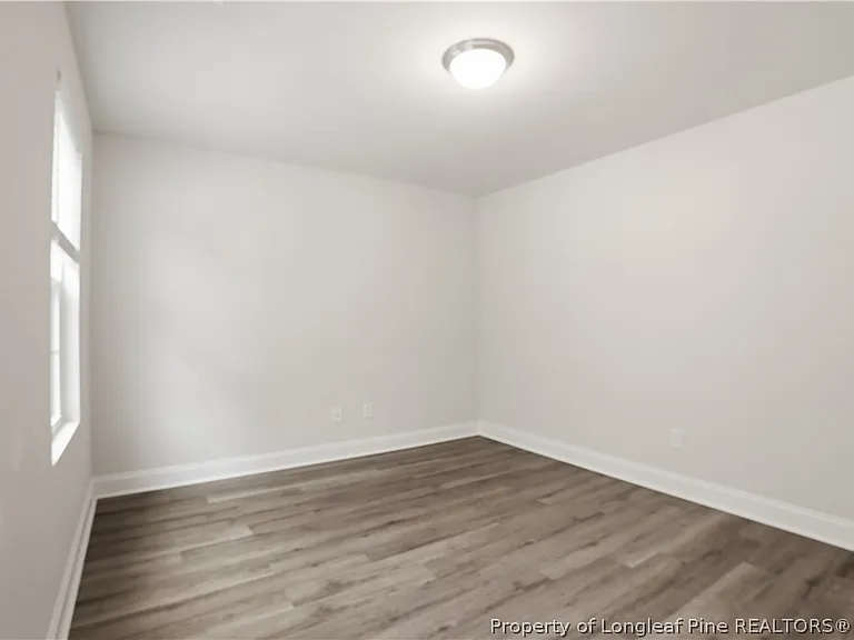 7811 Lucinda Ln — Photo 5