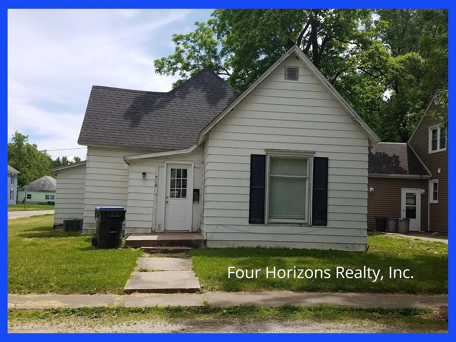 3 bed, 1.5 bath, 1860 sqft, $750 — Photo 1