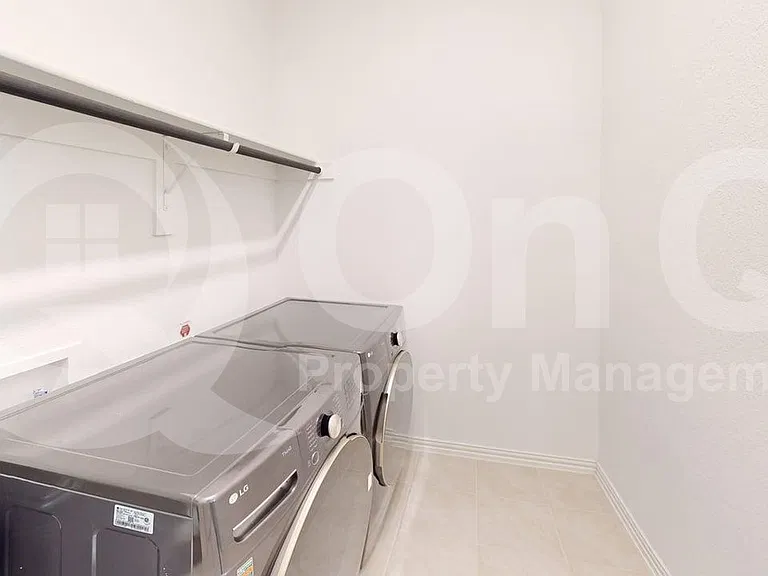 1401 Bonsmara Dr — Photo 21