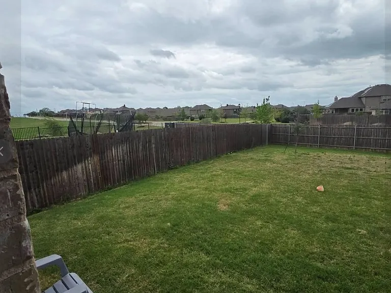 1105 Goldenrod Dr — Photo 14
