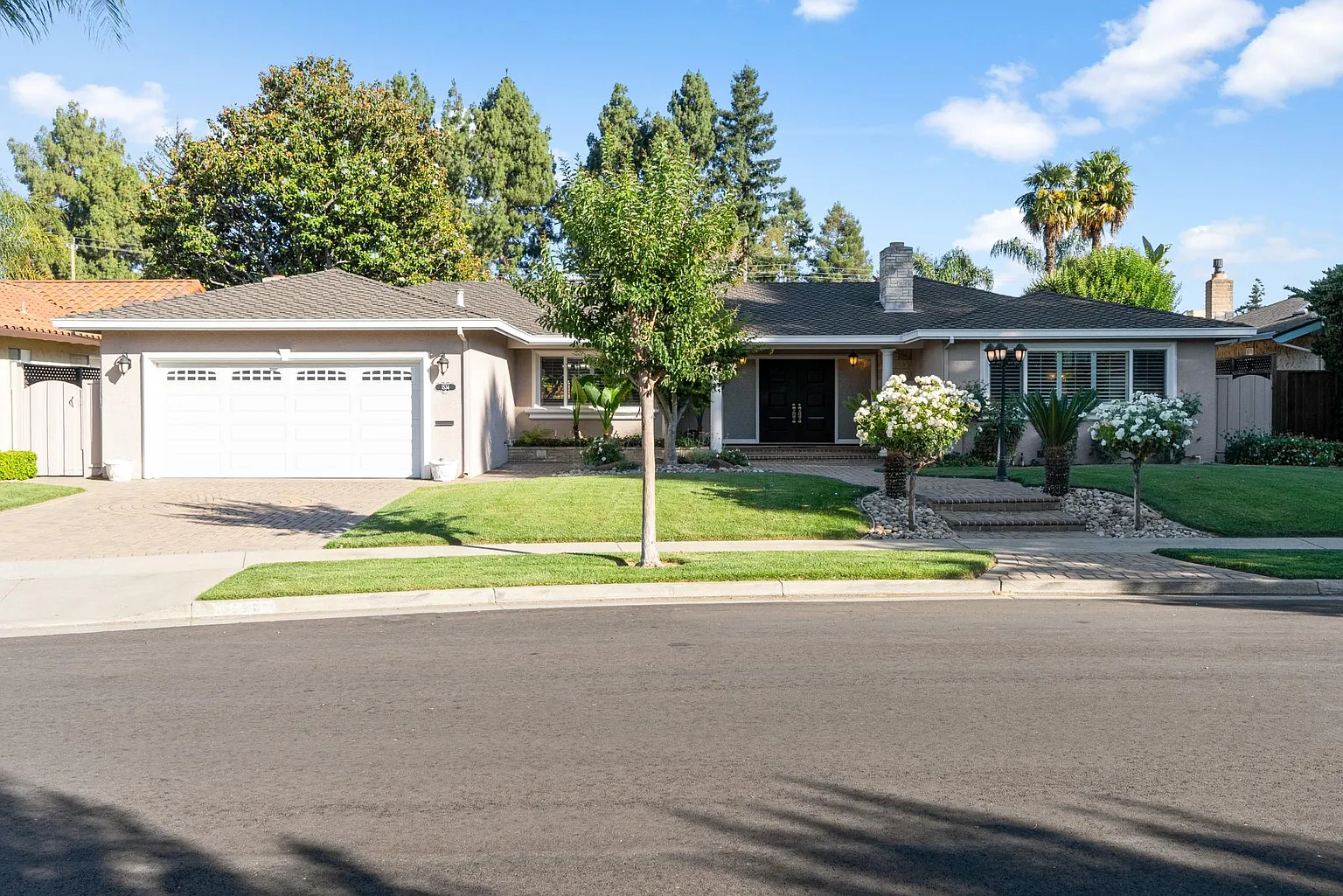 1534 Robsheal Dr photo 1