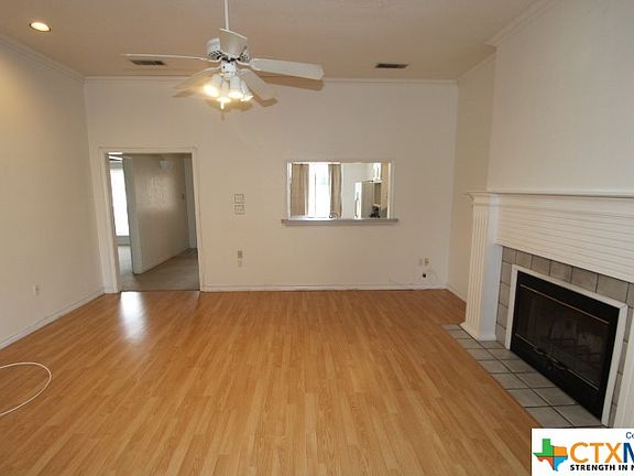 3rd image of 206 Texas St