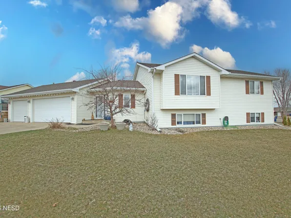 2215 10th Ave NE, Watertown, SD 57201