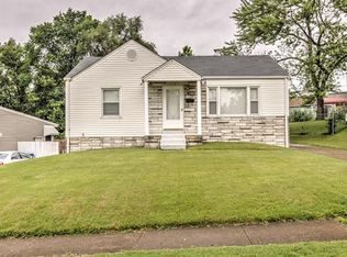 8577 Harold Dr, Saint Louis, MO 63134