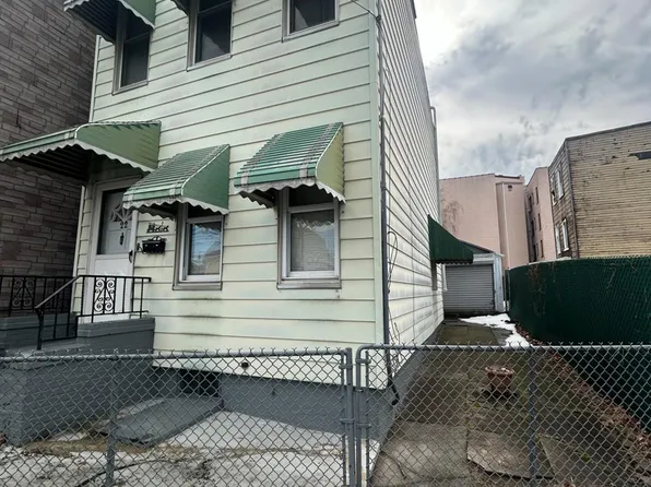 22 Woodland Ave, Jersey City, NJ 07305