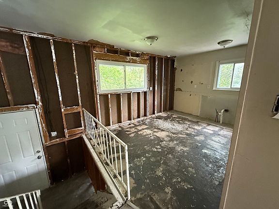 3rd image of 4014 Richelieu Rd