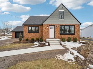 420 New Rd, East Amherst, NY 14051