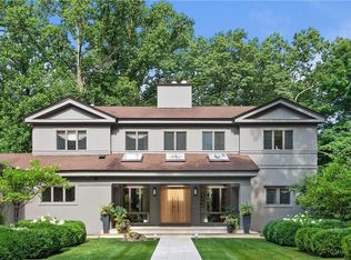 42 Neustadt Ln, Chappaqua, NY 10514