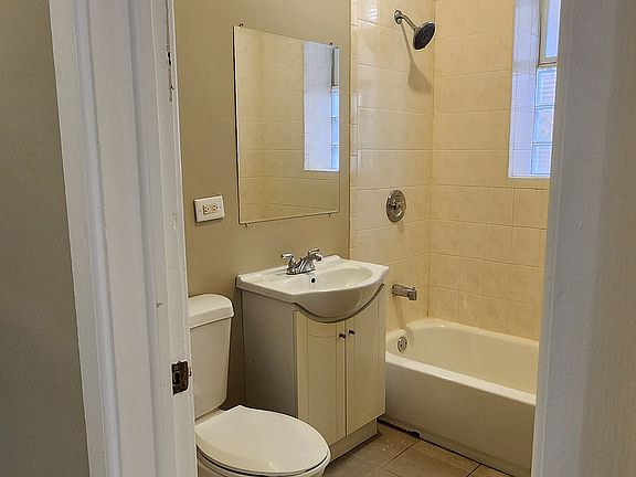 5th image of 1113 N Central Park Ave APT 1
