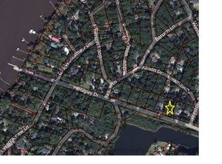 3 Hagley Dr, Pawleys Island, SC 29585