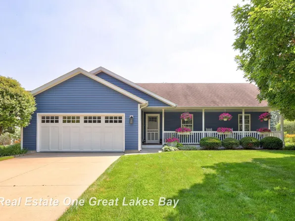 3929 Barrington Dr, Saginaw, MI 48603