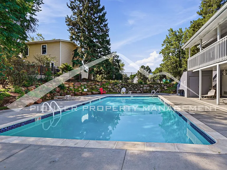2598 S Vaughn Way #B — Photo 26