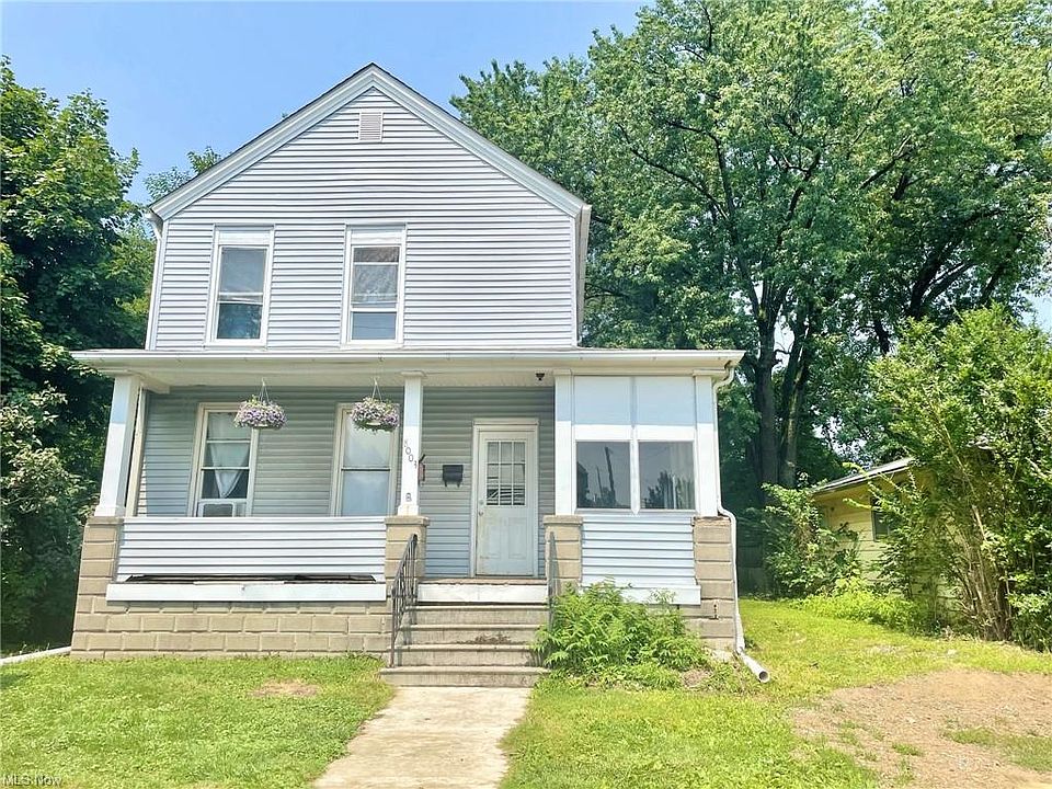 1st image of 8003 Rosewood Ave