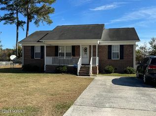 1305 Brentwood Dr, Kinston, NC 28501